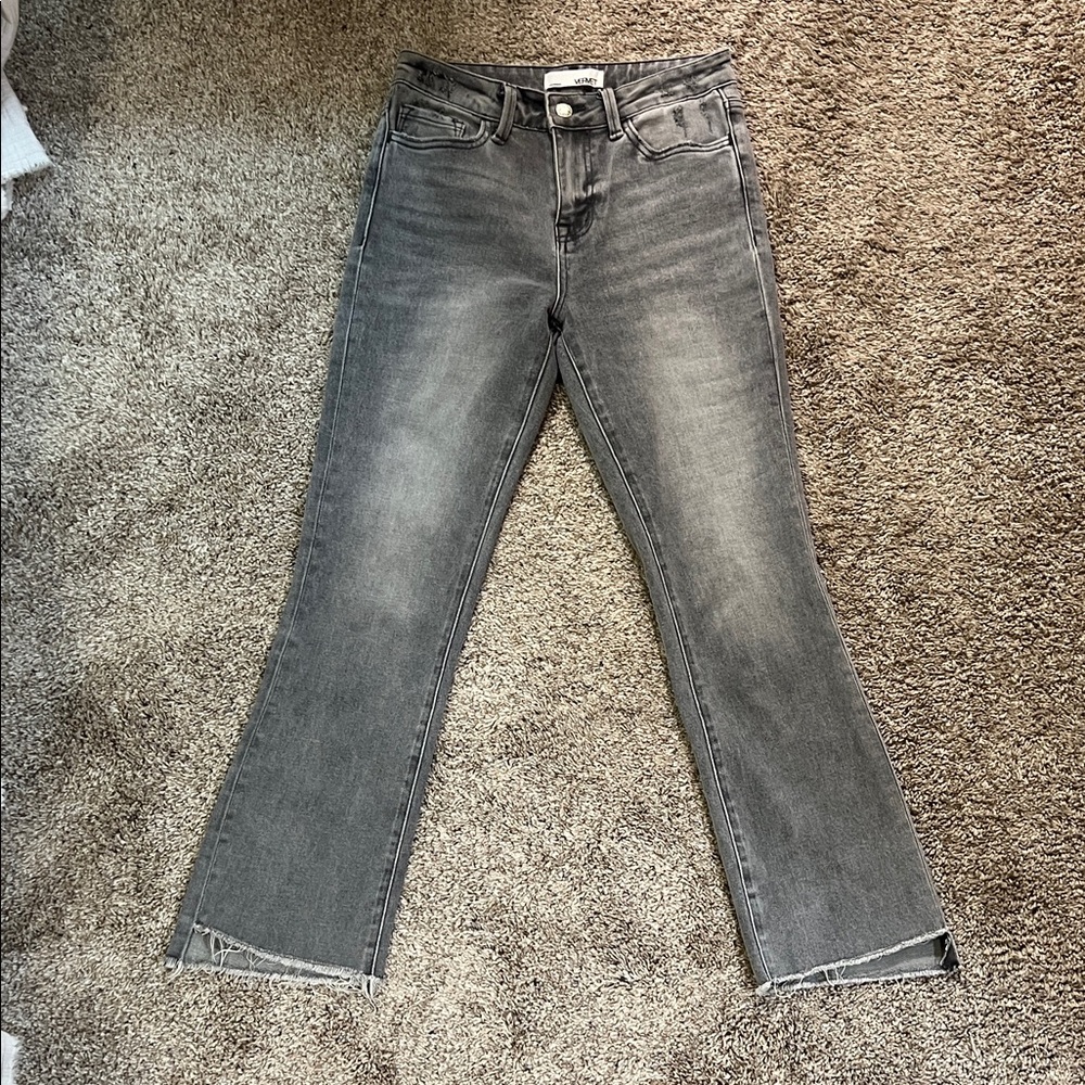 Stylish Gray Cropped Women's Jeans